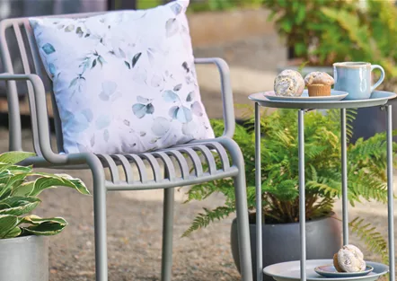MODERNE ELEGANZ IM GARTEN!