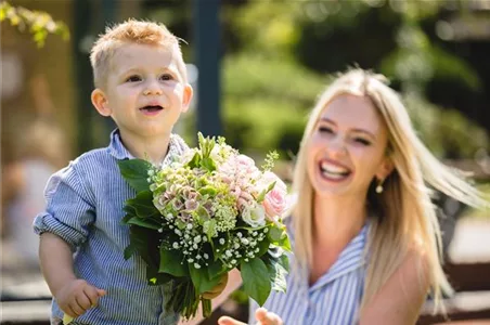 BLUMEN ZUM MUTTERTAG